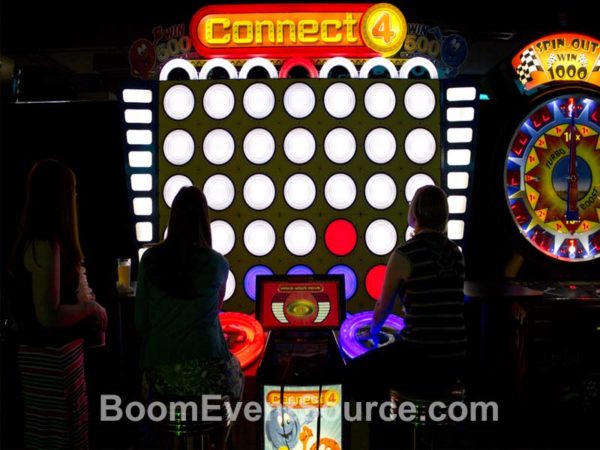giant connect four arcard rental 2 Giant Connect Four