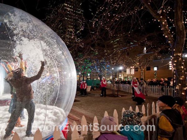 giant human snow globe 4 Giant Snow Globe