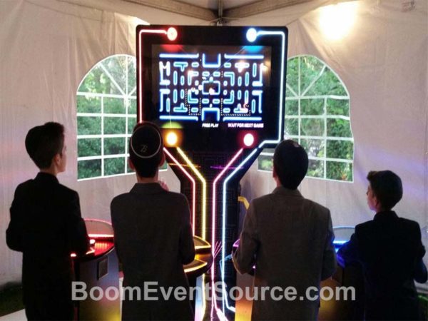 giant pac man arcade rental 4 Giant Pac Man Battle Royale Deluxe