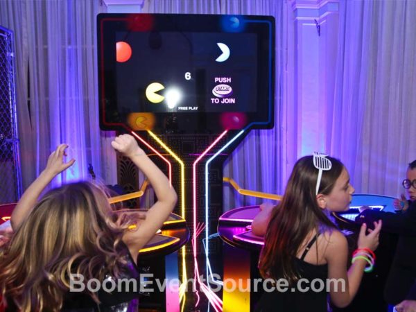 giant pac man arcade rental 9 Giant Pac Man Battle Royale Deluxe