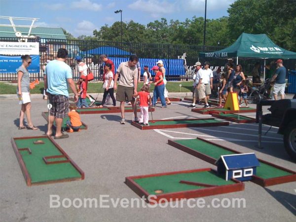 mini golf outdoor party rental 4 Mini Golf